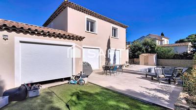 Maison - 121 m² - 5 pièces