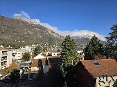 Appartement - 77 m² - 3 pièces