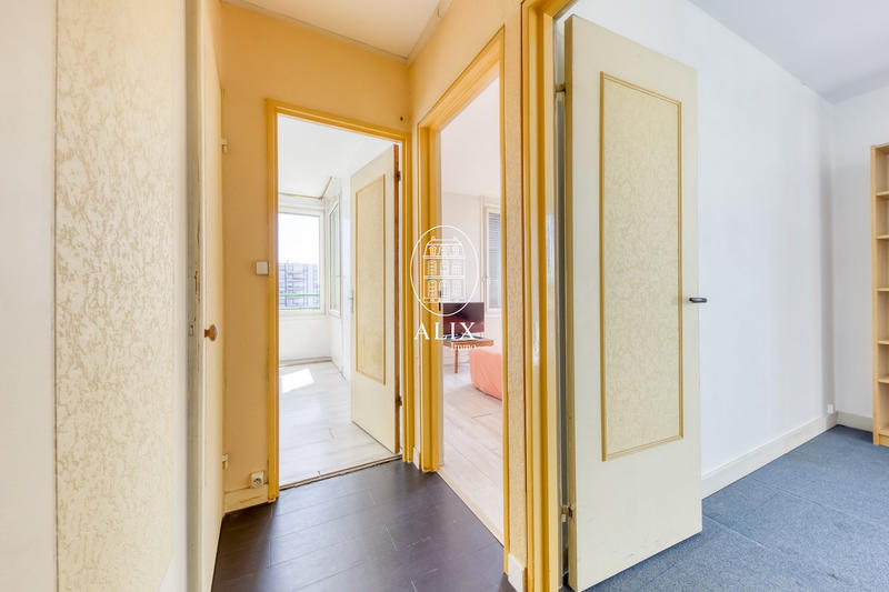 Appartement - 90 m² - 5 pièces