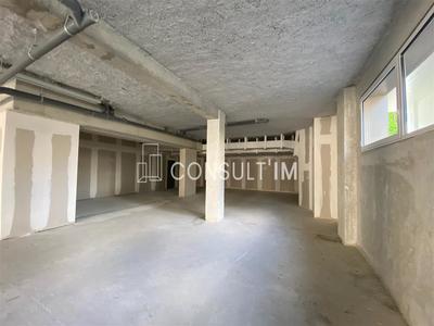 Local d'activité / Entrepôt - 347 m²