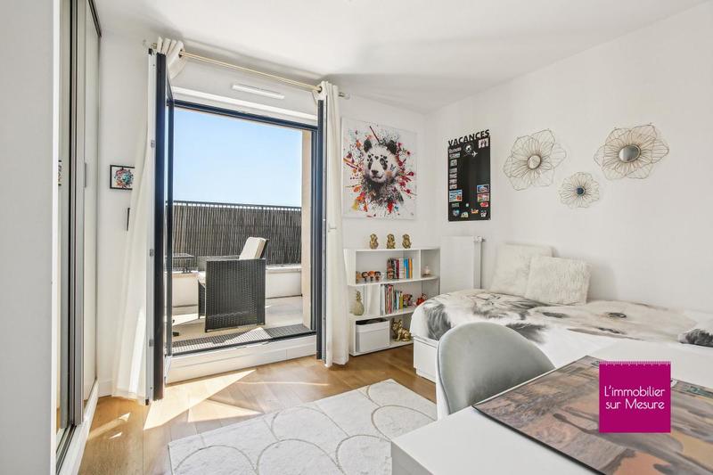 Appartement - 98 m² - 4 pièces