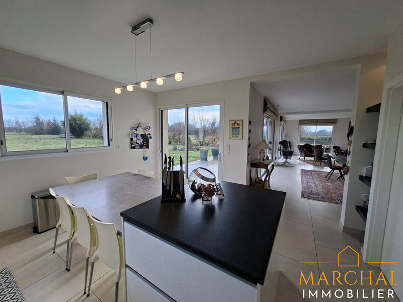 Villa - 294 m² - 10 pièces