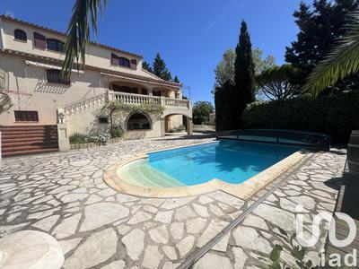 Maison - 200 m² - 7 pièces