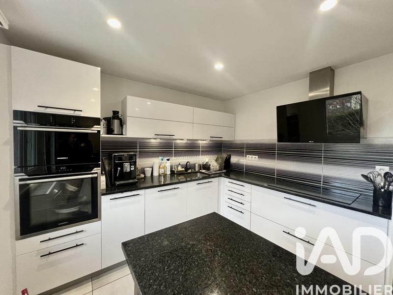 Maison - 97 m² - 4 pièces