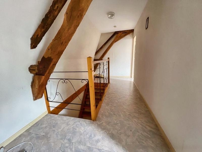 Maison - 280 m² - 10 pièces