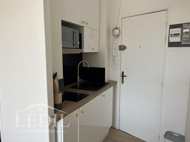 Studio - 20 m² - 1 pièce