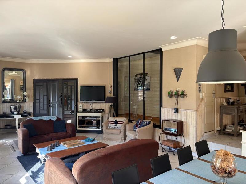 Maison - 156 m² - 4 pièces