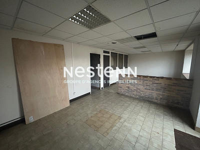 Local d'activité / Entrepôt - 250 m² - 4 pièces