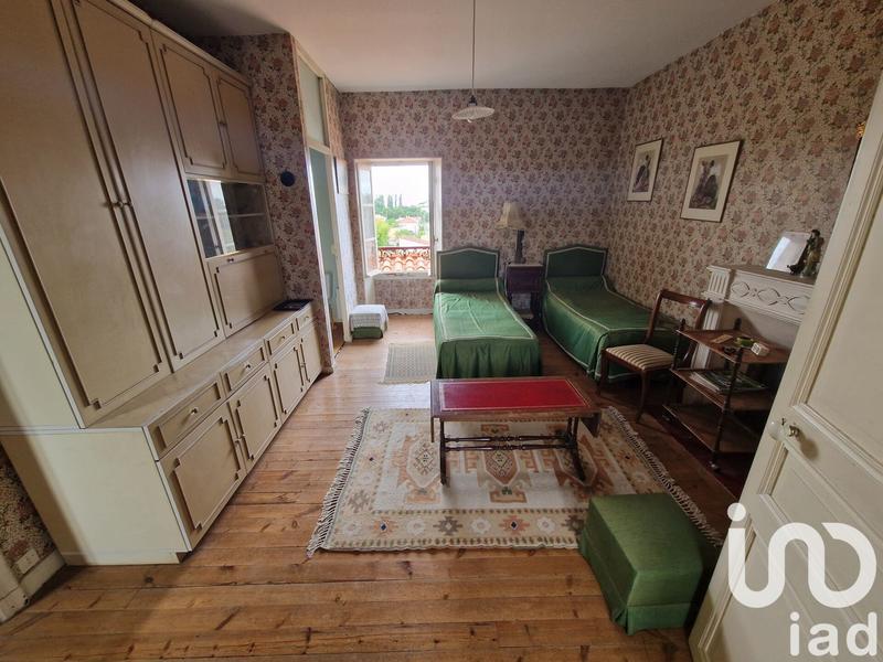 Maison - 567 m² - 12 pièces