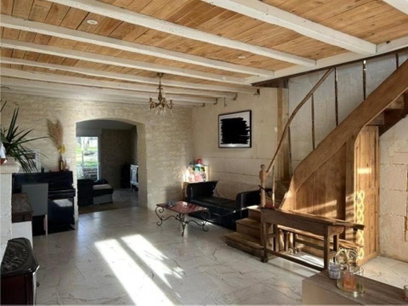 Maison - 240 m² - 8 pièces