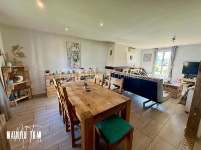 Maison - 140 m² - 7 pièces