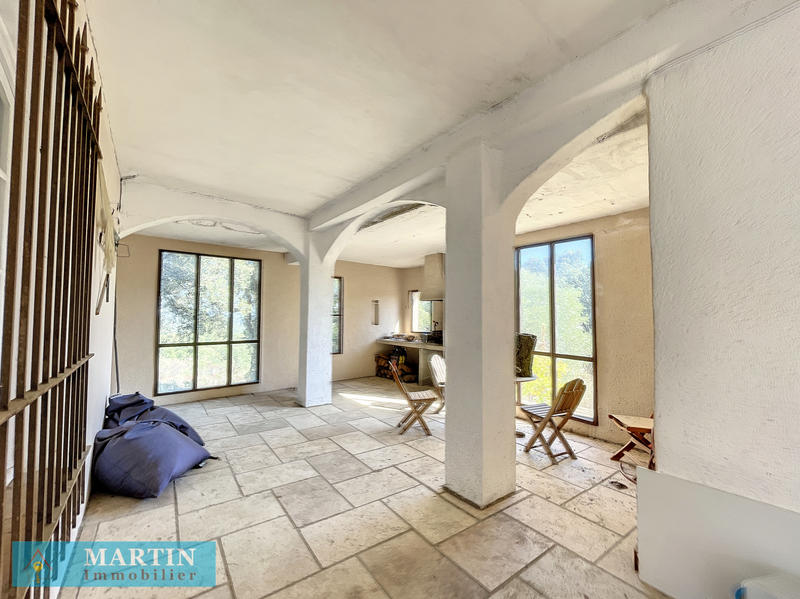 Mas - 191 m² - 6 pièces