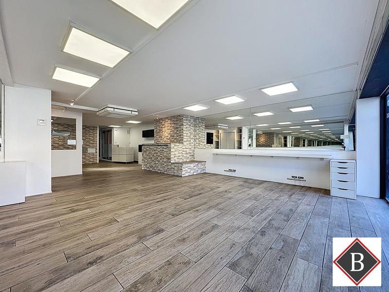 Local commercial - 82 m²