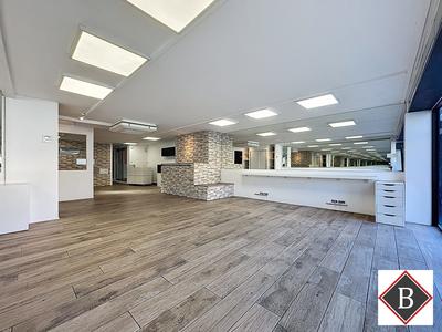 Local commercial - 82 m²