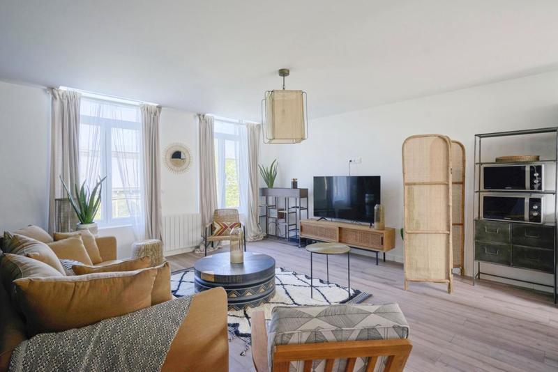 Appartement - 140 m² - 8 pièces