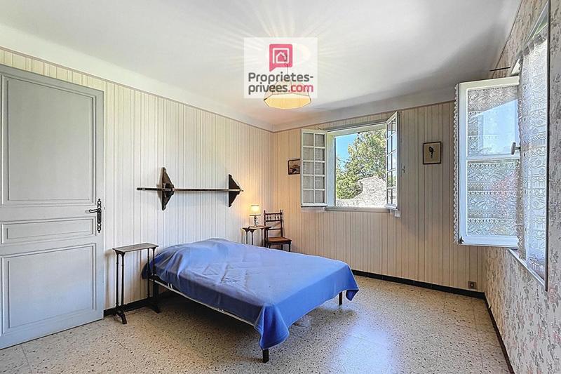 Maison - 185 m² - 9 pièces