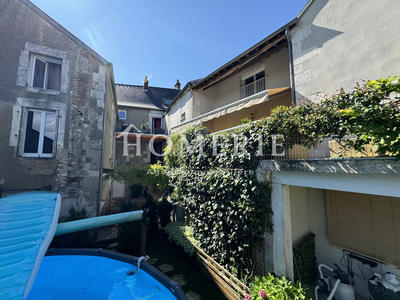 Maison - 260 m² - 12 pièces