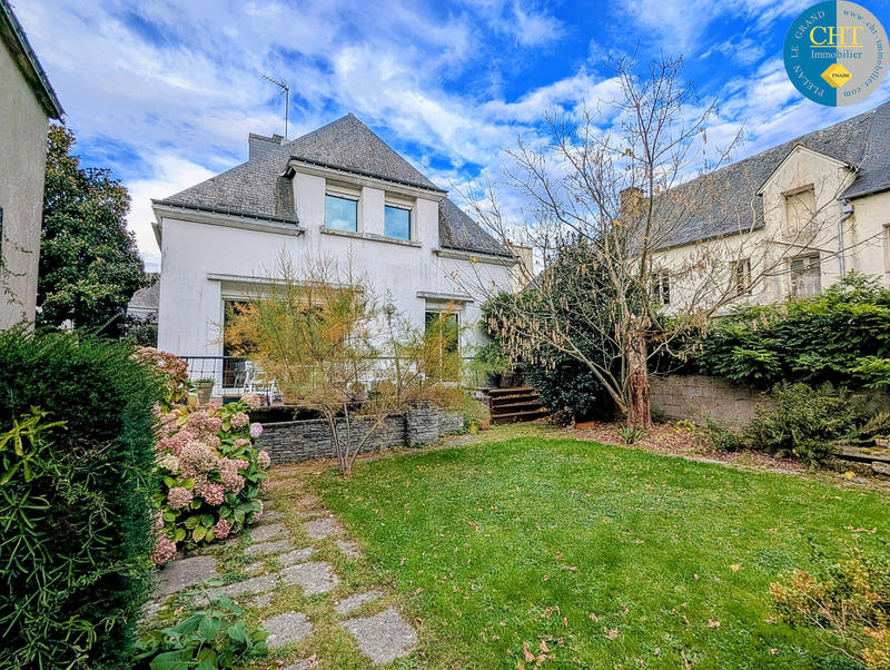 Maison - 179 m² - 7 pièces