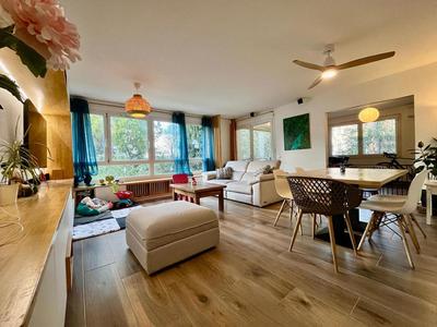 Appartement - 98 m² - 4 pièces