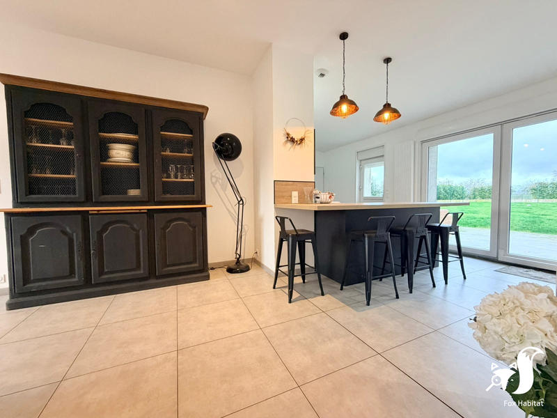 Maison - 222 m² - 7 pièces