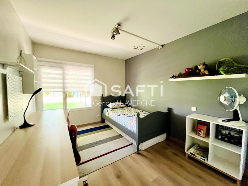 Maison - 265 m² - 7 pièces