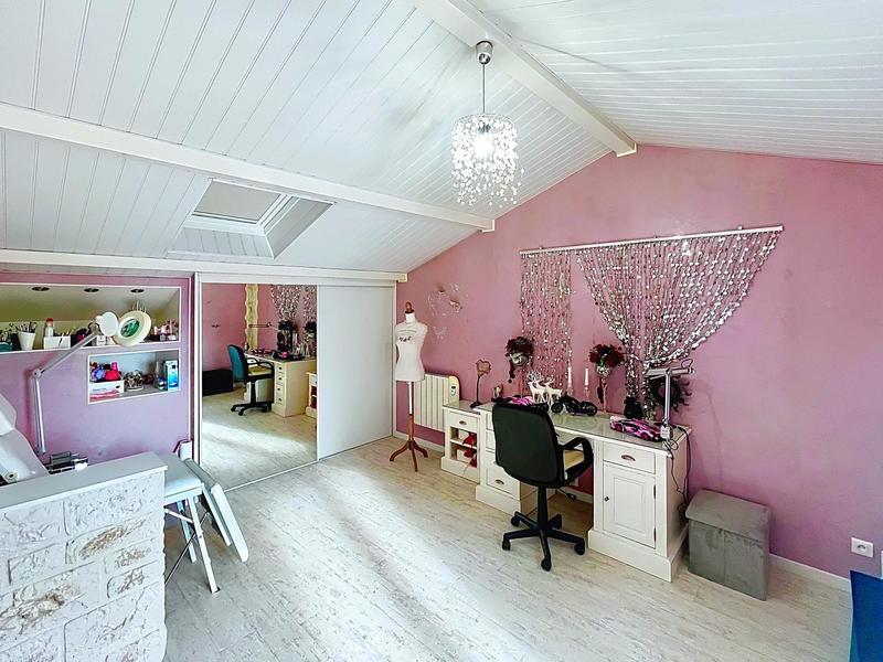 Maison - 182 m² - 7 pièces