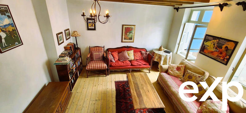 Maison traditionnelle - 69 m² - 5 pièces