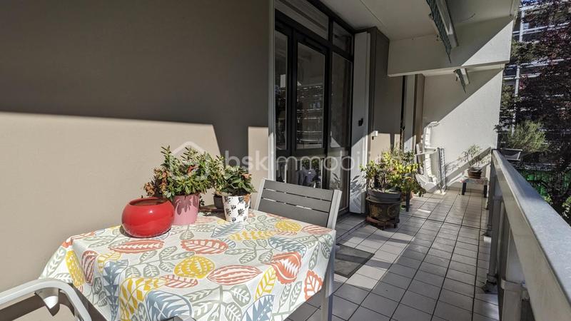 Appartement - 79 m² - 4 pièces