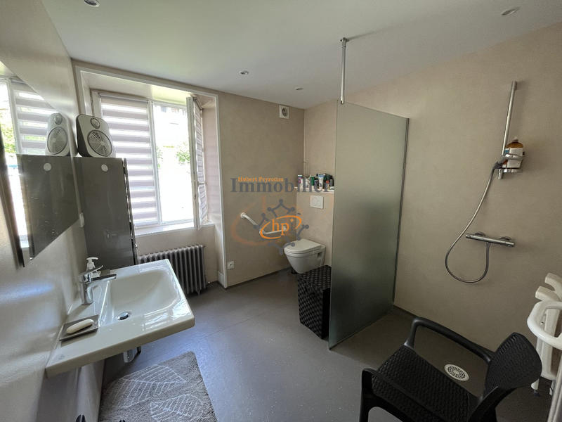 Maison - 190 m² - 6 pièces