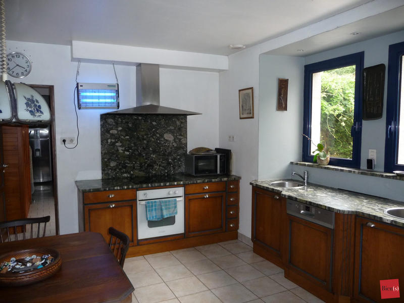 Maison ancienne - 476 m² - 13 pièces