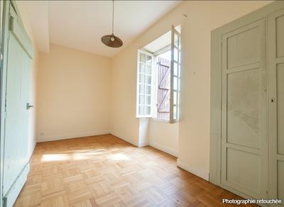 Maison - 180 m² - 6 pièces
