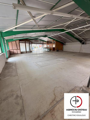 Local commercial - 825 m² - 6 pièces