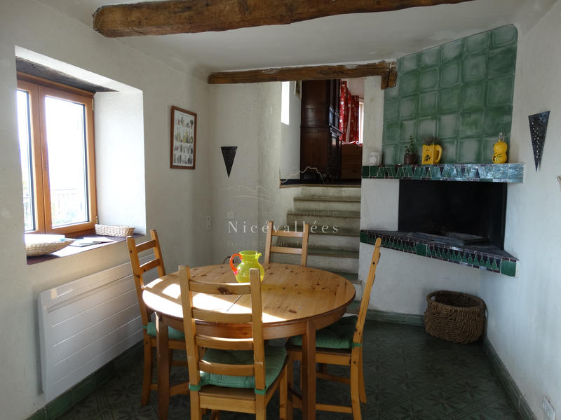 Maison - 180 m² - 8 pièces