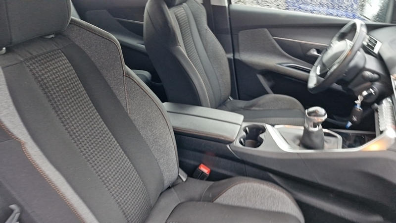 Peugeot 5008 Business bluehdi 130ch ss bvm6 active