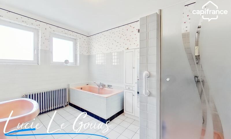 Maison - 186 m² - 10 pièces