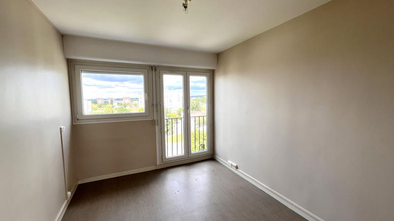 Appartement - 92 m² - 5 pièces