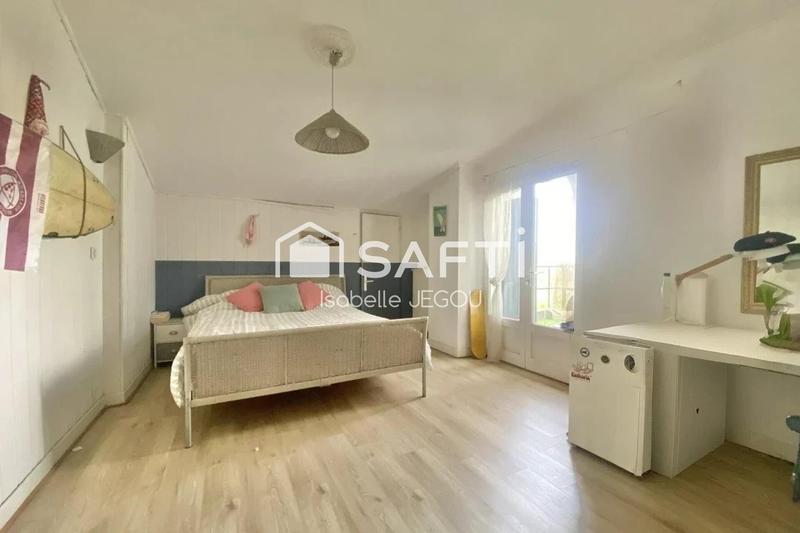 Villa - 329 m² - 9 pièces