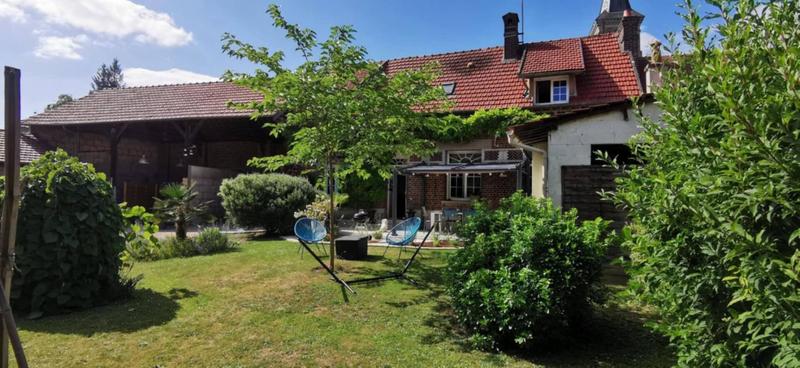 Corps de ferme - 230 m² - 8 pièces