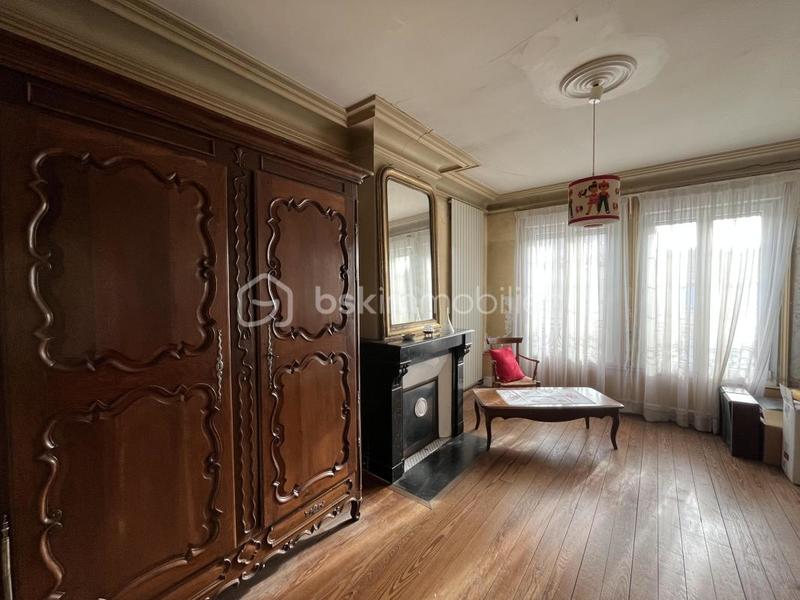 Maison - 308 m² - 9 pièces