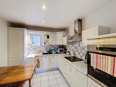 Appartement - 77 m² - 2 pièces