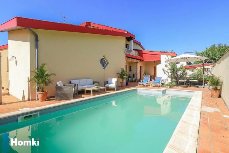 Villa - 195 m² - 8 pièces
