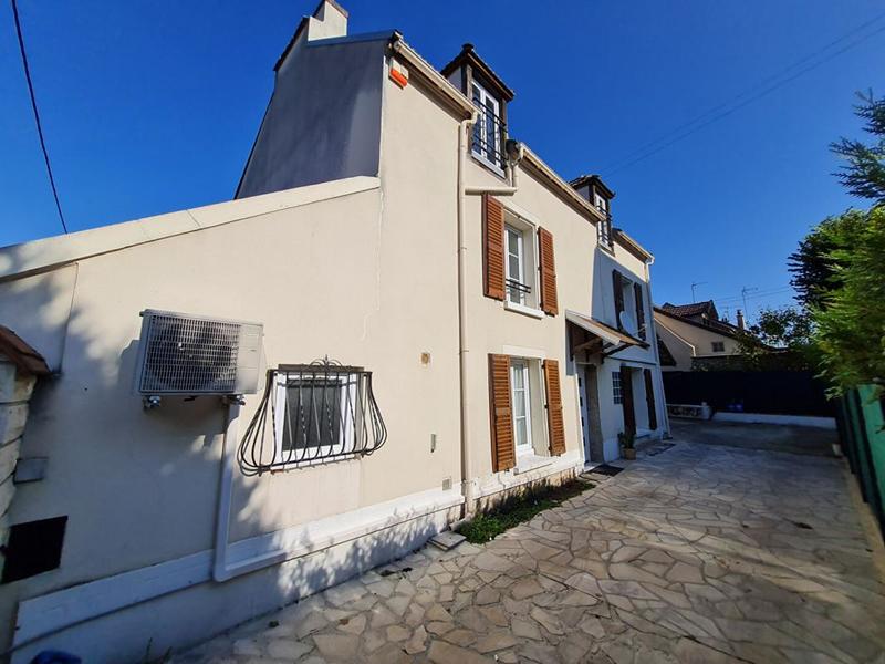 Maison - 151 m² - 6 pièces