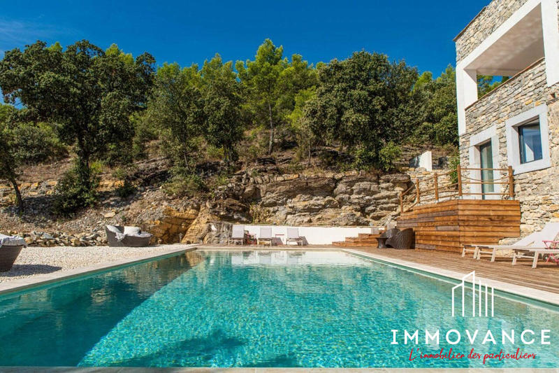 Mas - 385 m² - 10 pièces