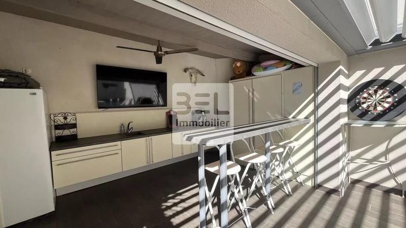 Villa - 258 m² - 8 pièces