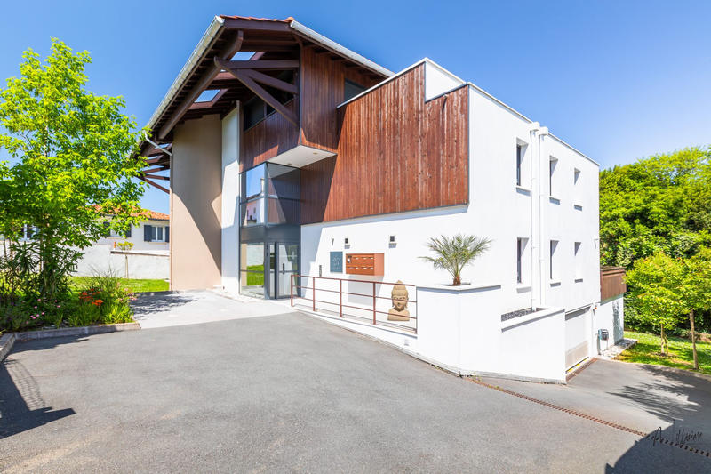 Appartement - 76 m² - 3 pièces