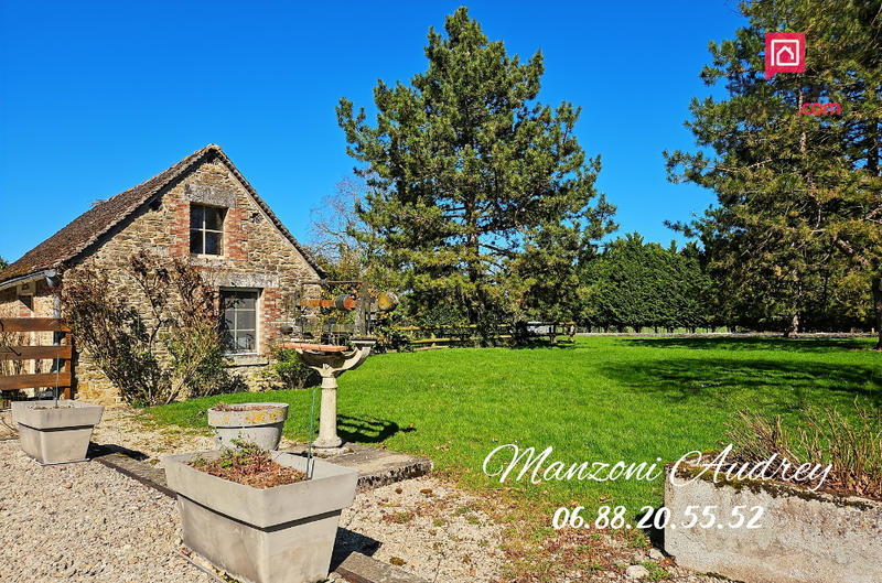 Demeure - 1 456 m² - 12 pièces