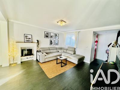 Maison - 99 m² - 5 pièces