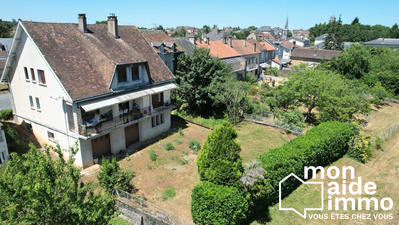 Maison - 210 m² - 8 pièces