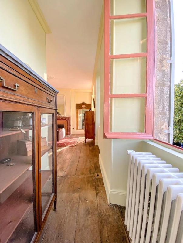 Maison - 350 m² - 8 pièces