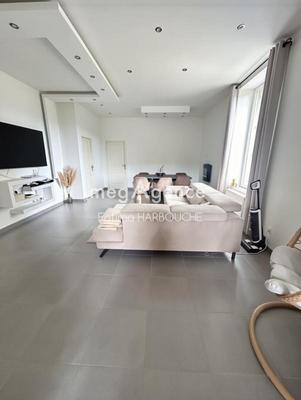 Appartement - 100 m² - 4 pièces